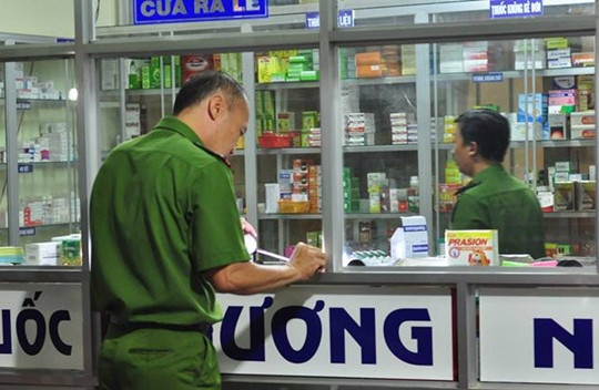 Bắt khẩn cấp nghi can đâm chủ tiệm thuốc tử vong