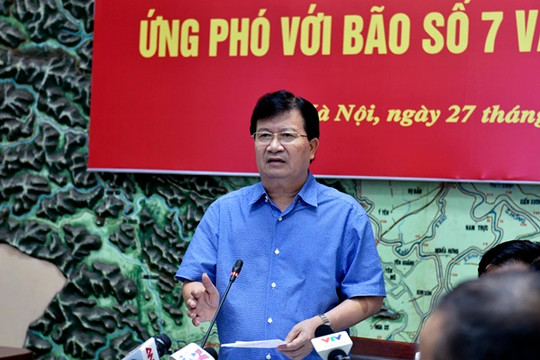 Phó Thủ tướng Trịnh Đình Dũng họp khẩn ứng phó với bão số 7