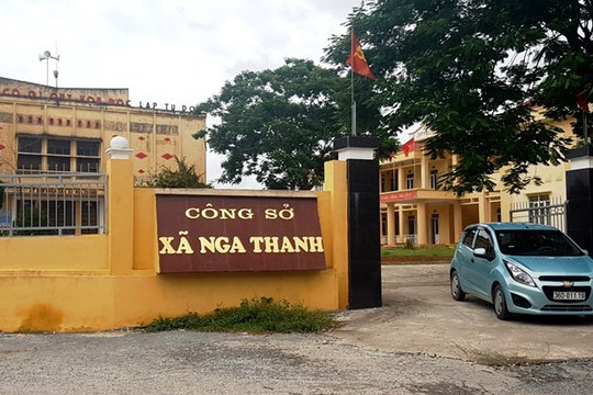 Vợ của lãnh đạo xã 'lạc' vào danh sách hộ nghèo