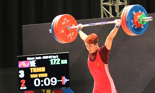 Cử tạ Việt Nam có thêm một HC vàng, phá kỷ lục SEA Games