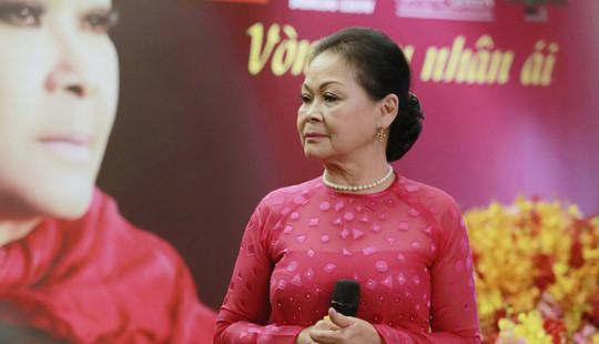 Chồng Khánh Ly từng cầu nguyện cho vợ biết nói từ "Không"