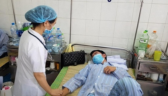 Bệnh nhân sốt xuất huyết tăng nhanh, Hải Phòng căng thẳng chống dịch