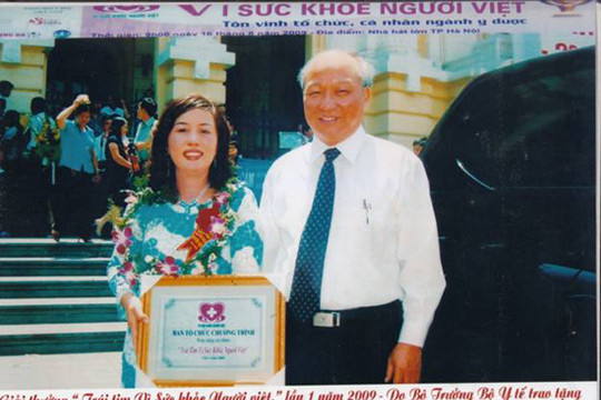 Giao mùa: Làm gì để hết viêm xoang?