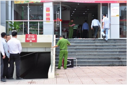 Nghi can cướp ngân hàng ở Đồng Nai vứt xe máy trong rừng?