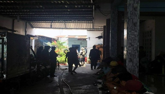 Giữ cháu bé 3 tuổi làm con tin rồi dọa tẩm xăng tự thiêu