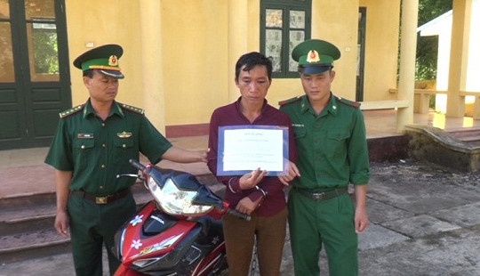 Bắt đối tượng vận chuyển 2.000 viên ma túy tổng hợp