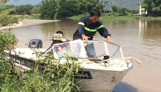 Tìm thấy 3 thi thể bị lũ cuốn mất tích khi qua sông Cái