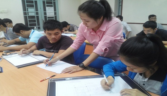 Sinh viên ra trường có việc làm quan trọng hơn bảng xếp hạng