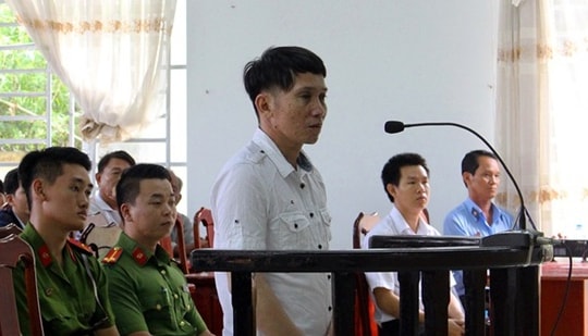 Tử hình kẻ giết bà nội giấu xác sau nhà