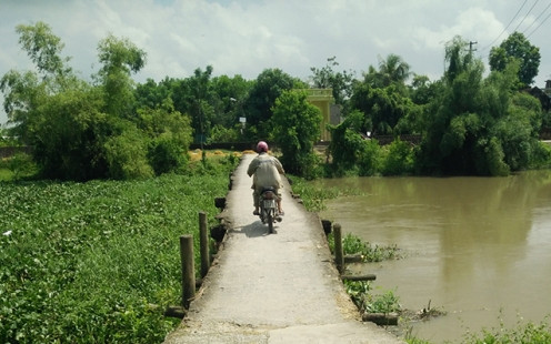 Cầu tạm cũ nát gần 40 năm tuổi tiềm ẩn nguy cơ tai nạn
