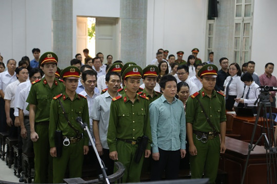 Xét xử đại án OceanBank: Nguyễn Xuân Sơn lĩnh án tử hình, Hà Văn Thắm chung thân