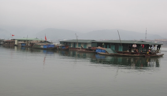 Lặng lẽ trung thu ở xóm chài