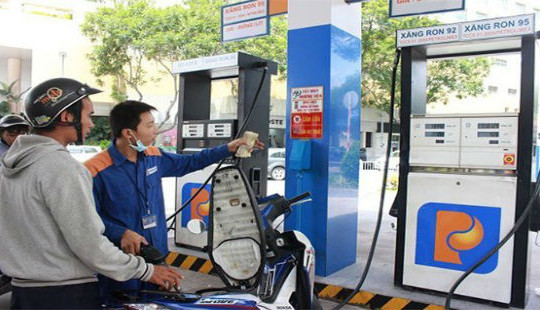 Xăng giảm giá sau 5 kỳ tăng liên tiếp kể từ 17h chiều nay