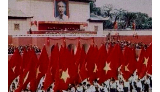 Phát huy truyền thống anh hùng, phát triển Thủ đô xứng với niềm tin yêu của cả nước