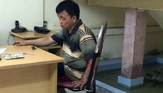 Bẻ khóa xe SH, dùng dao bầu tấn công người truy đuổi