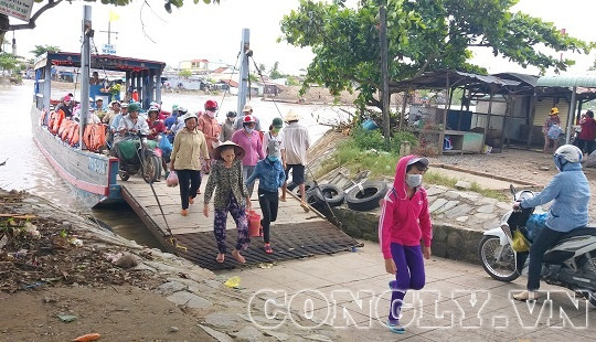 Tiền Giang: Yêu cầu làm rõ việc đấu thầu bến đò Quơn Long-Bình Phục Nhứt