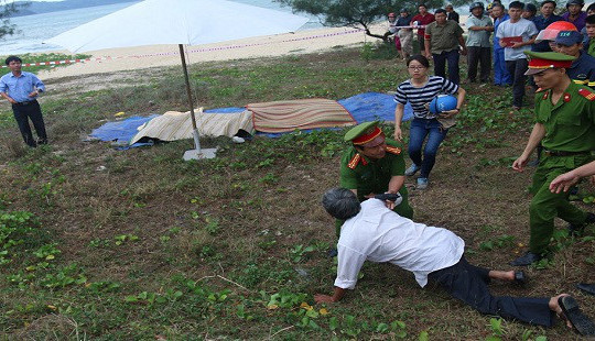 Hà Nội: 5 nam sinh đuối nước thương tâm