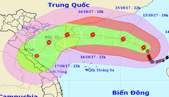 Bão số 11 có sức gió 115-135km/giờ, liên tục đổi hướng di chuyển