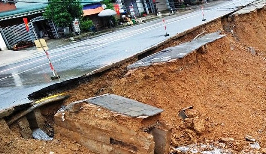 Thanh Hóa: Quốc lộ nghìn tỷ nứt toác, sụt lún nghiêm trọng sau mưa lũ