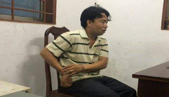Mâu thuẫn trên bàn nhậu, tài xế cầm dao đâm chết đồng nghiệp