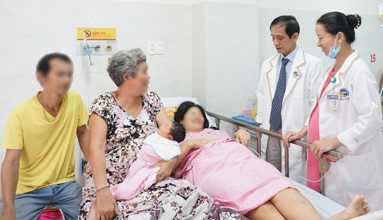 6 giờ "cân não" cứu mẹ con sản phụ bị nhau tiền đạo