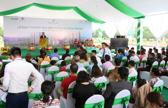 Căn hộ mẫu Valencia Garden thu hút hàng trăm khách hàng tham dự