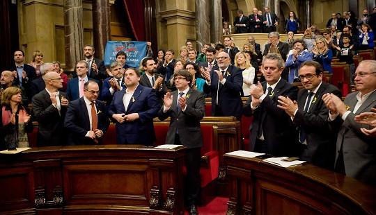 Tuyên bố độc lập của cơ quan lập pháp Catalonia là một "tội ác"