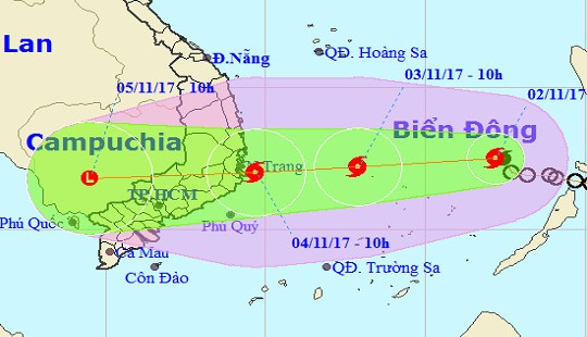 Bão số 12, giật cấp 13 thẳng hướng các tỉnh nam Trung Bộ