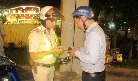CSGT TP.HCM dũng cảm truy bắt bắt tội phạm