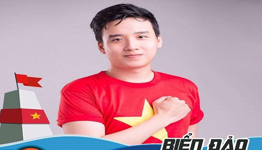 Thầy giáo hot boy nói tiếng Anh như người bản địa được mẹ truyền cảm hứng học