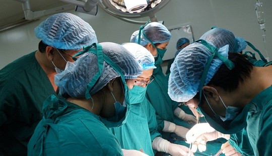 Sản phụ vỡ tử cung được cứu sống thần kỳ