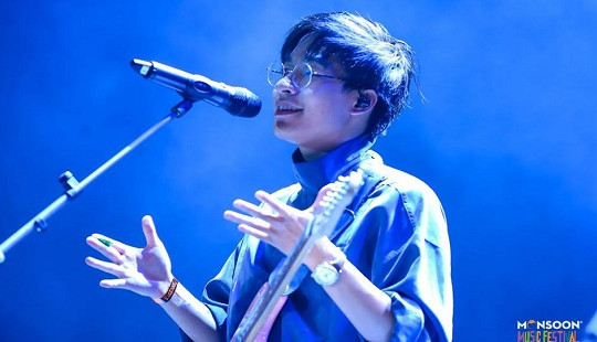 Monsoon Music Festival:  Đêm mở màn gọi tên những viên kẹo “Ngọt”