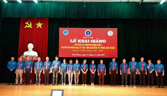 Tiếp tục đào tạo bác sĩ chuyên khoa I cho 13 huyện khó khăn