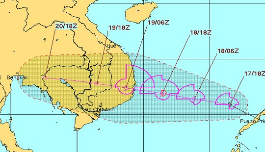 Bão số 14 giật cấp 12, vượt Biển Đông tiến vào các tỉnh Nam Trung Bộ và Nam Bộ