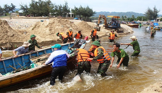 Khẩn trương triển khai công tác ứng phó cơn bão số 14