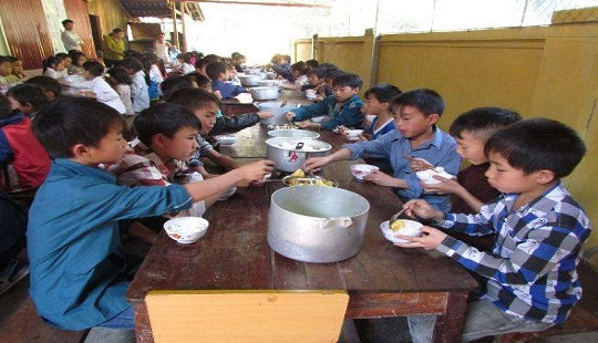 Khởi tố Hiệu trưởng, Hiệu phó tham ô 6 tấn gạo của học sinh bán trú