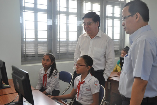 Bến Tre: Trao nhiều nhà tình thương, tình nghĩa cho gia đình chính sách, hộ nghèo