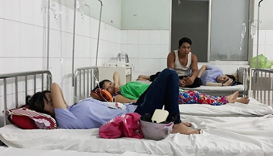 Bến Tre: 91 công nhân nhập viện nghi ngộ độc thực phẩm