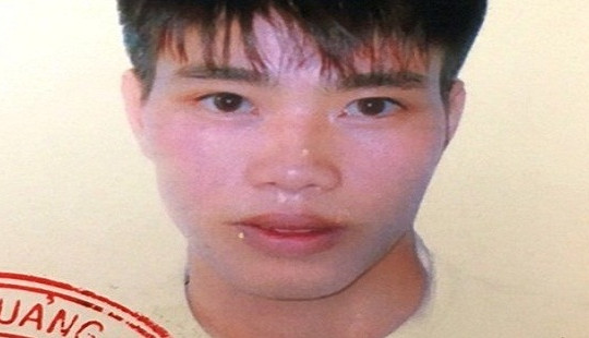 Bắt đối tượng bị truy nã đang làm giấy tờ xuất cảnh sang Trung Quốc