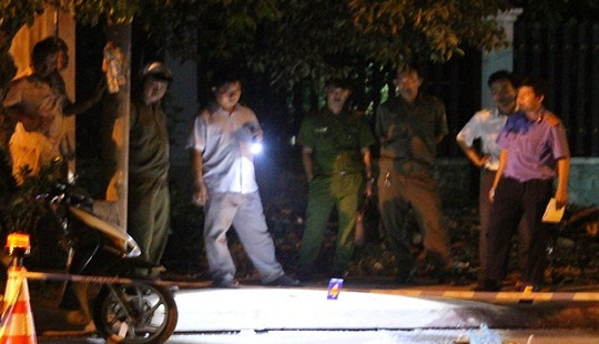 Ghen tuông, chém chết nhân tình rồi đến Công an đầu thú