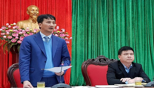 Hà Nội: Chấn chỉnh nạn đeo bám khách du lịch ở Hồ Hoàn Kiếm, Chùa Hương