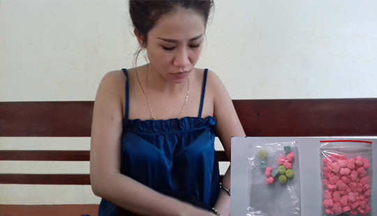 Bắt nữ 9X buôn thuốc lắc