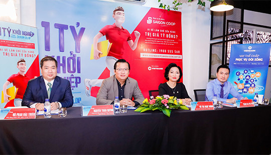 Thí sinh hoàn thiện kỹ năng kinh doanh sau cuộc thi khởi nghiệp