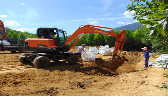 Xử phạt hai công ty chôn lấp chất thải nguy hại của Formosa Hà Tĩnh