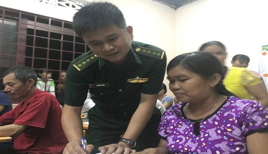 Người thầy áo lính với lớp học không biên giới