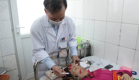 Hà Nội rét đậm, người nhập viện vì méo miệng tăng đột biến