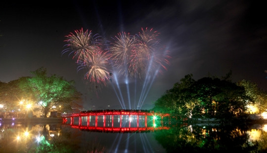 Tết Nguyên đán 2018: Hà Nội bắn pháo hoa tại 30 điểm