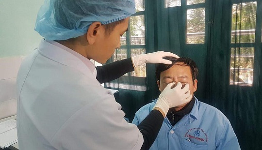 Bộ Y tế đề nghị truy trách nhiệm người đánh gãy mũi bác sĩ