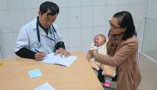 Tự chữa ho tại nhà, bé 2 tháng tuổi tử vong
