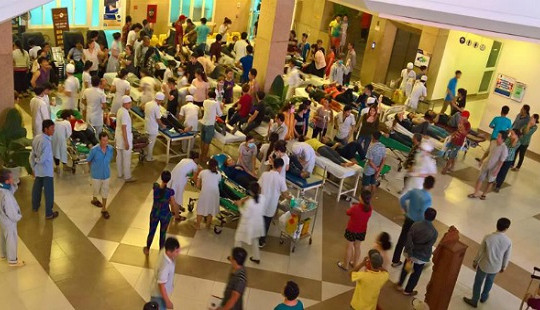 TP.HCM: Gần 100 công nhân nhập viện nghi ngộ độc thực phẩm
